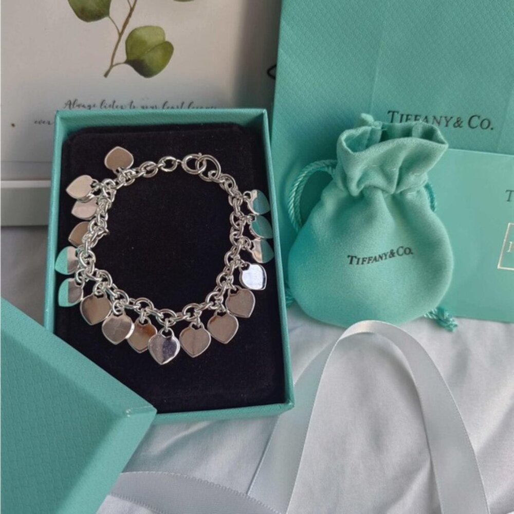 Tiffany & Co Silver Heart Charm Bracelet size:7.5 inches